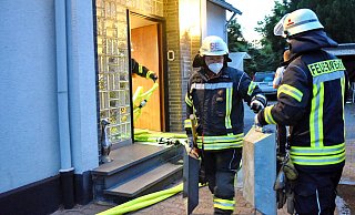 Bei einem Küchenbrand im Nelkenweg ist am Dienstagabend ein Mann schwer verletzt worden. - Barbara Franke