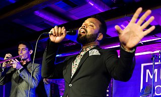 Soul-Sänger Myles Sanko, hier bei einem Konzert im Schiller, wird das erste Konzert des Musik Kontors im Wohnzimmer spielen. Termin ist der 6. November. - Ralf Bittner