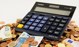 Die Prognose für den Haushalt sieht ein Minus von rund 520.000 Euro vor. - Pixabay (Themenbild)