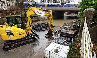 Stillstand: Die Baustelle unter der Bahnbrücke an der Von-der-Recke-Straße ruht seit Monaten. - Barbara Franke