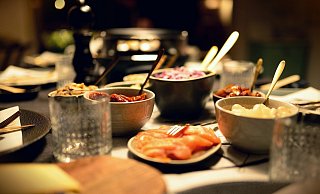 Am Silvesterabend darf ein festliches Essen nicht fehlen. Bei diesen Restaurants gibt es einzelne Gerichte oder Menüs zum Mitnehmen. - Pixabay