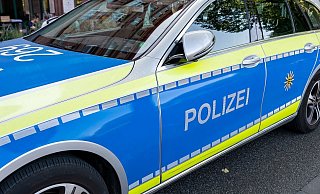 Fahrerflucht: Die Paderborner Polizei nimmt in der Nacht zu Montag zwei Tatverdächtige fest. - Pixabay (Symbolbild)