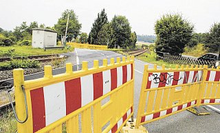 Gesperrt: Der Bahnübergang bei Ottbergen. - Mathias Brüggemann