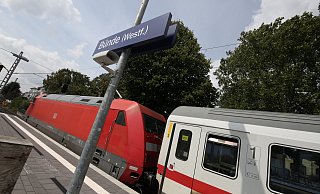 Der Intercity wird auch weiterhin in Bünde halten. - Gerald Dunkel