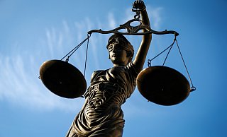 Vor Gericht bestritt der Angeklagte die Tat, die ihm von der Staatsanwaltschaft vorgeworfen wird. - Picture Alliance