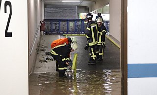 Die untere Etage des Städtischen Parkhauses steht unter Wasser. - Celina Allard