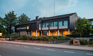 Im Borchener Rathaus fallen die Entscheidungen des Gemeinderats. - Björn Leisten