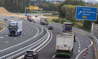 Ausfahrt erlaubt: Im Löhner Kreuz ist nun auch der Weg Richtung Kanalstraße in Bad Oeynhausen frei. - Jörg Stuke