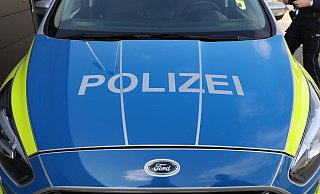 Die Polizei ließ den Radler absteigen und kontrollierte dann seine Alkoholfahne. - Simone Flörke