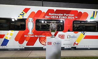 Die Deutsche Bahn wird die EM-Fans zu den Spielorten bringen. - Jörg Carstensen/dpa
