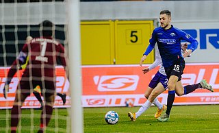 Dennis Srbeny hatte sich im Heimspiel gegen Aue am Knie verletzt. Doch der SCP-Angreifer konnte schon am Montag wieder mittrainieren. - Besim Mazhiqi