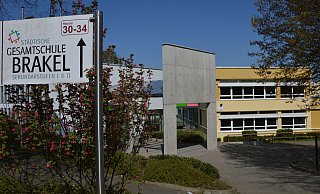 Die Gesamtschule in Brakel. - Katharina Thiel Die Gesamtschule in Brakel. - Katharina Thiel