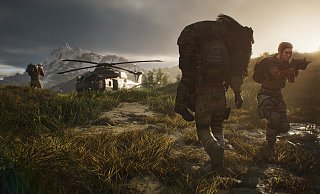 Der Hubschrauber wartet schon: In "Breakpoint" können wir unsere verletzten Kameraden auf den Schultern an einen sicheren Ort bringen und müssen sie nicht mehr im Kugelhagel verarzten. - Ubisoft
