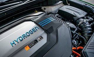 Ein Hyundai Nexo: Mit Hydrogen-Brennstoffzellen-Technologie und Wasserstoffbetrieb. - picture alliance/dpa Ein Hyundai Nexo: Mit Hydrogen-Brennstoffzellen-Technologie und Wasserstoffbetrieb. - picture alliance/dpa