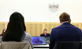 Die Verteidiger der Chirurgen bestreiten den Vorwurf. - Erwin Scheriau/APA-POOL/dpa