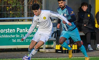 Aisa Mohand Arifi (l.) und seine Wellensieker trennten sich 2:2 von Levent Eyrice und dessen SuK Canlar. - Andreas Zobe