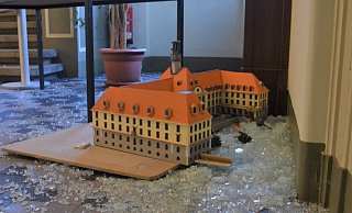 Das vom heute 31-jährigen Herforder zerstörte Rathaus-Modell. - Stadt Herford