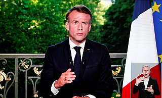 Emmanuel Macron hat im Fernsehen angekündigt die Nationalversammlung aufzulösen und für den 30. Juni 2024 Neuwahlen anzusetzen. - Ludovic Marin/AFP/dpa