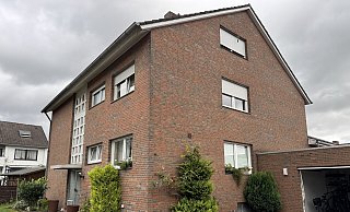 In diesem Haus in der Humboldtstraße in Verl im Kreis Gütersloh sind Mitte Oktober 2024 die Leichenteile in der Kühltruhe eines 40-jährigen Mannes gefunden worden. - Wolfgang Wotke
