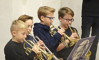 Auch die jungen Nachwuchs-Trompeter finden ihren Platz beim generationenübergreifenden "Tifenrausch und Höhenflug" - Philipp Tenta