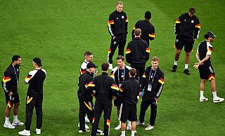 Deutschland beginnt gegen die Schweiz mit der gleichen Aufstellung wie in den ersten beiden Partien. - Arne Dedert/dpa