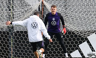 Der Stuttgarter Alexander Nübel wird aller Voraussicht nach in Zenica im Tor stehen. - Daniel Löb/dpa