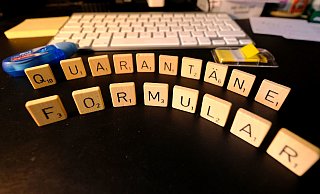 Wenn trotz behördlich verfügter Quarantäne der Nachweis fehlt, sollten Arbeitnehmer der Forderung nicht nachgeben, vorzeitig zur Arbeit zu kommen. Stattdessen direkt Kontakt mit dem Gesundheitsamt aufnehmen.  - Susanne Lahr