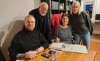 Moritz Binick (v.l.), Norbert Tschorn, Elisabeth Schalück und Nadine Lakebrink vertreten die Bügerinitiative "In Vielfalt, ohne Angst". - Marion Pokorra