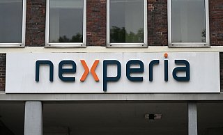 Das chinesische Unternehmen hat seinen europäischen Sitz im niederländischen Nimwegen und produziert Halbleiter, die vor allem für die Autoindustrie wichtig sind. (Archivbild) - David Hammersen/dpa