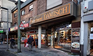 Auch die beiden verbliebenen Damisch-Standorte in Bielefeld (hier an der Hauptstraße in Brackwede) sind nun geschlossen. - Mike-Dennis Müller