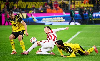 Said El Mala (M) stellte die BVB-Defensive immer wieder vor Probleme. - Bernd Thissen/dpa Said El Mala (M) stellte die BVB-Defensive immer wieder vor Probleme. - Bernd Thissen/dpa