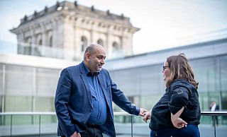 Die Zusammenarbeit zwischen den scheidenden Co-Vorsitzenden, Ricarda Lang und Omid Nouripour, lief insgesamt gut. Das war bei früheren Co-Vorsitzenden der Partei nicht immer der Fall. (Archivfoto) - Michael Kappeler/dpa