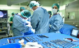 Wenn es plötzlich sehr viele Verletzte gibt, müssen auch Krankenhäuser in Paderborn auf extreme Notlagen vorbereitet sein. - Uwe Anspach/dpa Wenn es plötzlich sehr viele Verletzte gibt, müssen auch Krankenhäuser in Paderborn auf extreme Notlagen vorbereitet sein. - Uwe Anspach/dpa