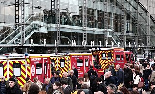 Im Zuge von Ermittlungen wegen häuslicher Gewalt hatten Beamte auf den mit einem Zug ankommenden 44-Jährigen gewartet. - Thibaud Moritz/AFP/dpa