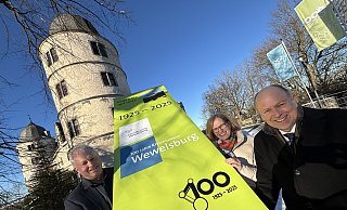 Museumschefin Kirsten John-Stucke und ihr Stellvertreter Markus Moors (l.) haben ein üppiges Jubiläumsjahr vor sich. Landrat Christoph Rüther ist stolz auf das Museum in Trägerschaft des Kreises. - Jens Reddeker