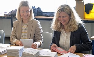 In der Realschule Nord werden die Briefwahlbezirke ausgezählt. - Thorsten Gödecker