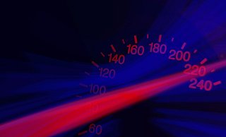 Am schnellsten unterwegs war der Fahrer eines Mercedes. - Symbolfoto/ Pixabay