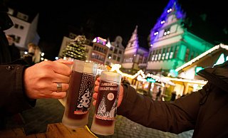 Auch ein Besuch auf dem Weihnachtsmarkt ist eine gute Möglichkeit, die Weihnachtsfeier mit Kolleginnen und Kollegen zu verbringen. - Niklas Tüns