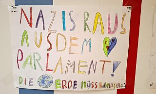 Die von Kindern gemalten Plakate wurden als Beeinflussung der Wähler gewertet und mussten abgehängt werden. - Archivbild: Lippische Landes-Zeitung