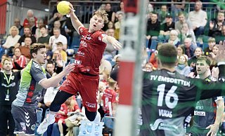 Rückraumschütze Alexej Demerza wechselt sofort von der TSG A-H Bielefeld nach Loxten. - Peter Unger