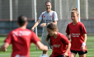 Trainiert seit vergangenem Sommer die Bundesliga-Frauen von Bayer Leverkusen: Roberto Pätzold. - Federico Gambarini/dpa
