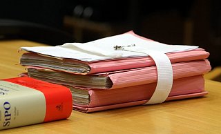 Vor dem Bielefelder Landgericht musste sich jetzt ein Stemweder wegen Kindesmissbrauchs verantworten.  - (Symbolbild): Wolfgang Rudolf