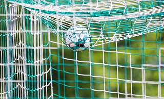 Die Partie am Sonntag musste abgebrochen werden, nachdem zwei Männer auf einen der Trainer losgegangen waren. - Noah Wedel Die Partie am Sonntag musste abgebrochen werden, nachdem zwei Männer auf einen der Trainer losgegangen waren. - Noah Wedel