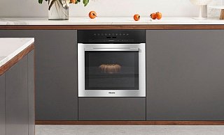 Wer sich nicht auf lange Zeit festlegen möchte, kann die Küchengeräte von Miele künftig für einen Zeitraum zwischen einem und drei Jahren mieten. - Miele
