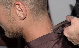 Hautpilz aus dem Barbershop? Bei sehr kurzen Haarschnitten, bei denen nah an der Haut gearbeitet wird, ist die Hygiene besonders wichtig. Sonst besteht die Gefahr von Infektionen. - Pixabay