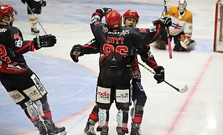 Auch im Auftaktspiel der PlayOff-Serie beim EHC Neuwied wollen Killian Hutt und Co. über Torerfolge jubeln. - Yvonne Gottschlich