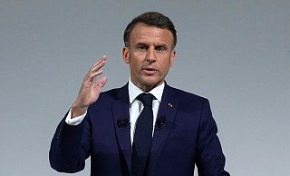 Der französische Präsident Emmanuel Macron hatte als Reaktion auf die Niederlage seiner liberalen Kräfte bei der Europawahl die Nationalversammlung aufgelöst. - Michel Euler/AP/dpa