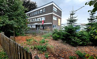 Das ehemalige Dettmer-Gebäude an der B 61. Nun kommen hier 38 neue Wohnungen hin. - Andreas Frücht
