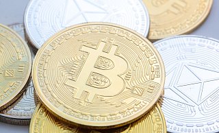 Der Bitcoin ist erstmals über die Marke von 125.000 US-Dollar gestiegen. - Fernando Gutierrez-Juarez/dpa
