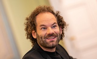 Maxi Schafroth spricht den Pumuckl im Fernsehen und nun auch im Kino. (Archiv) - Lennart Preiss/dpa